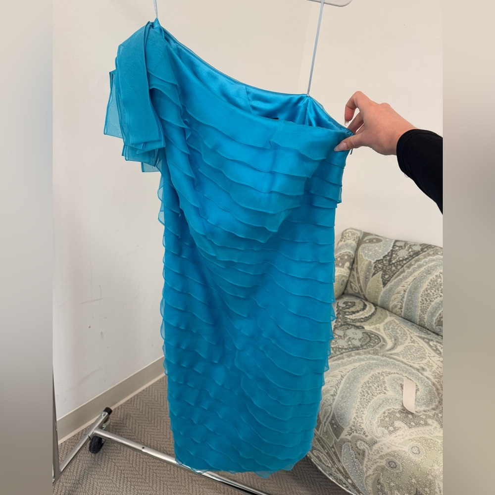 Gorgeous vintage RARE Carmen Marc Valvo blue ruffle one shoulder midi dress